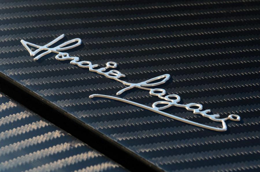 Логотип Pagani Huayra 2013 года  (NA) (фото 74 из 112)